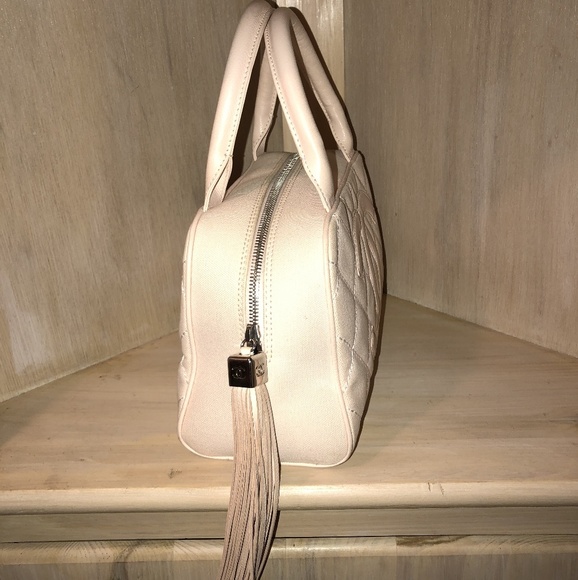 Authentic Chanel CC Tassel Caviar Leather Purse - Picture 4 of 8